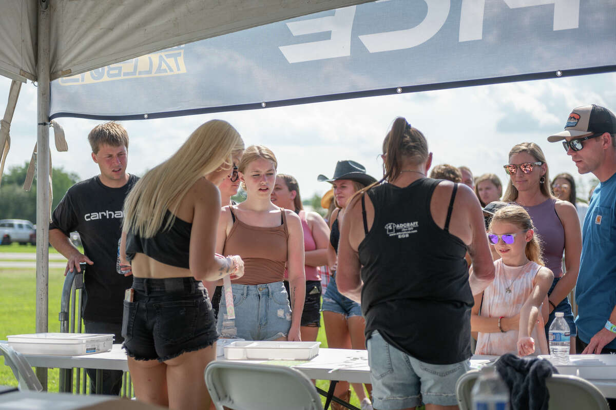 Bailey Zimmerman rocks Tailgates N’ Tallboys Festival in Midland