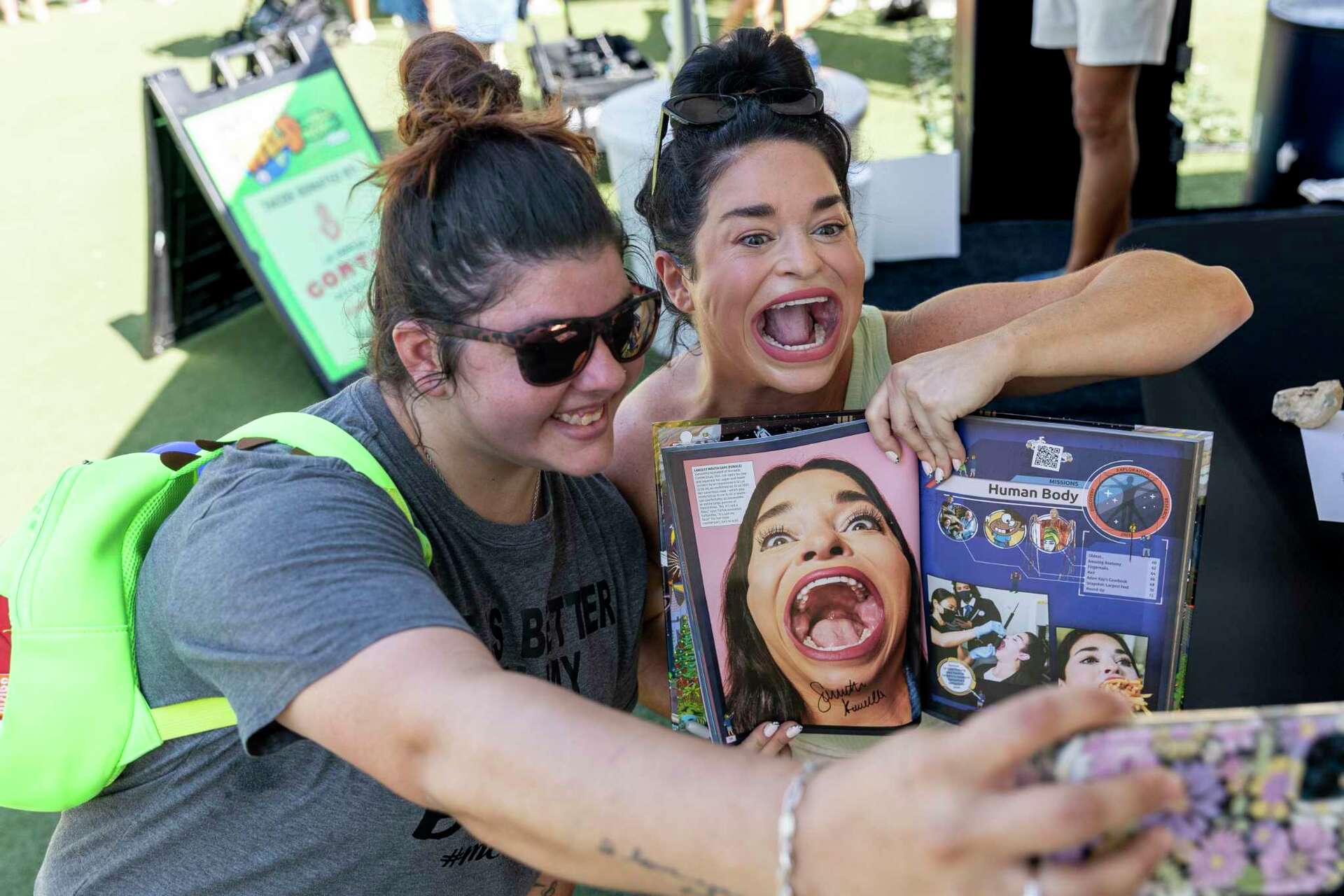 Guinness Record Holder Samantha Ramsdell Visits San Antonio Zoo guinness-record-holder-samantha-ramsdell-visits-san-antonio-zoo