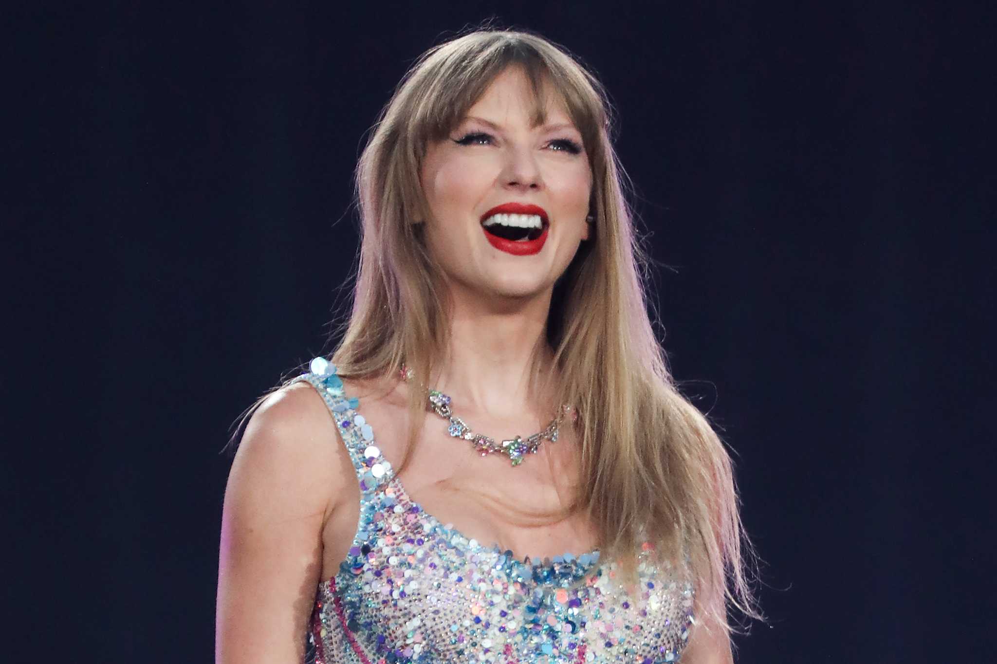 Taylor Swift's Epic Concert at Levi's Stadium Breaks Curfew and Sets