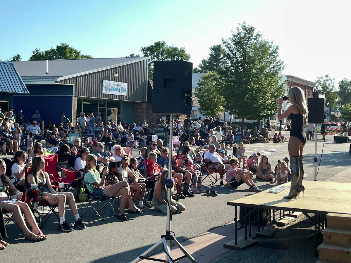 Reed City hosts Taylor Swift tribute concert