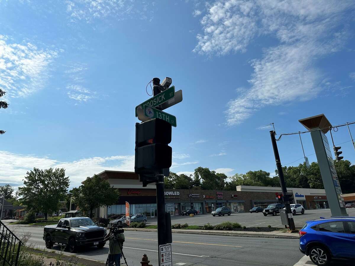 Man hurt in early morning Troy shooting