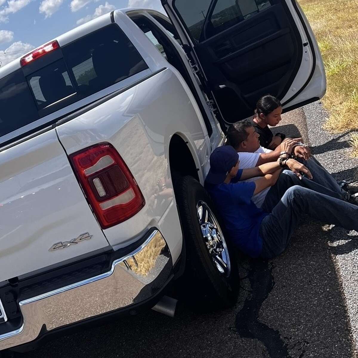 Alleged human smuggler arrested after car chase in Zapata County