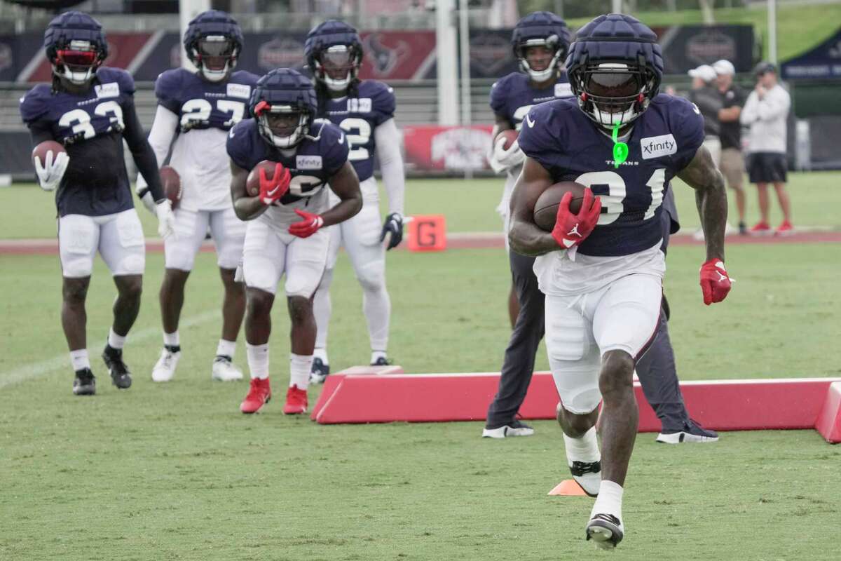 Houston Texans camp Why DeMeco Ryans is calling plays on defense