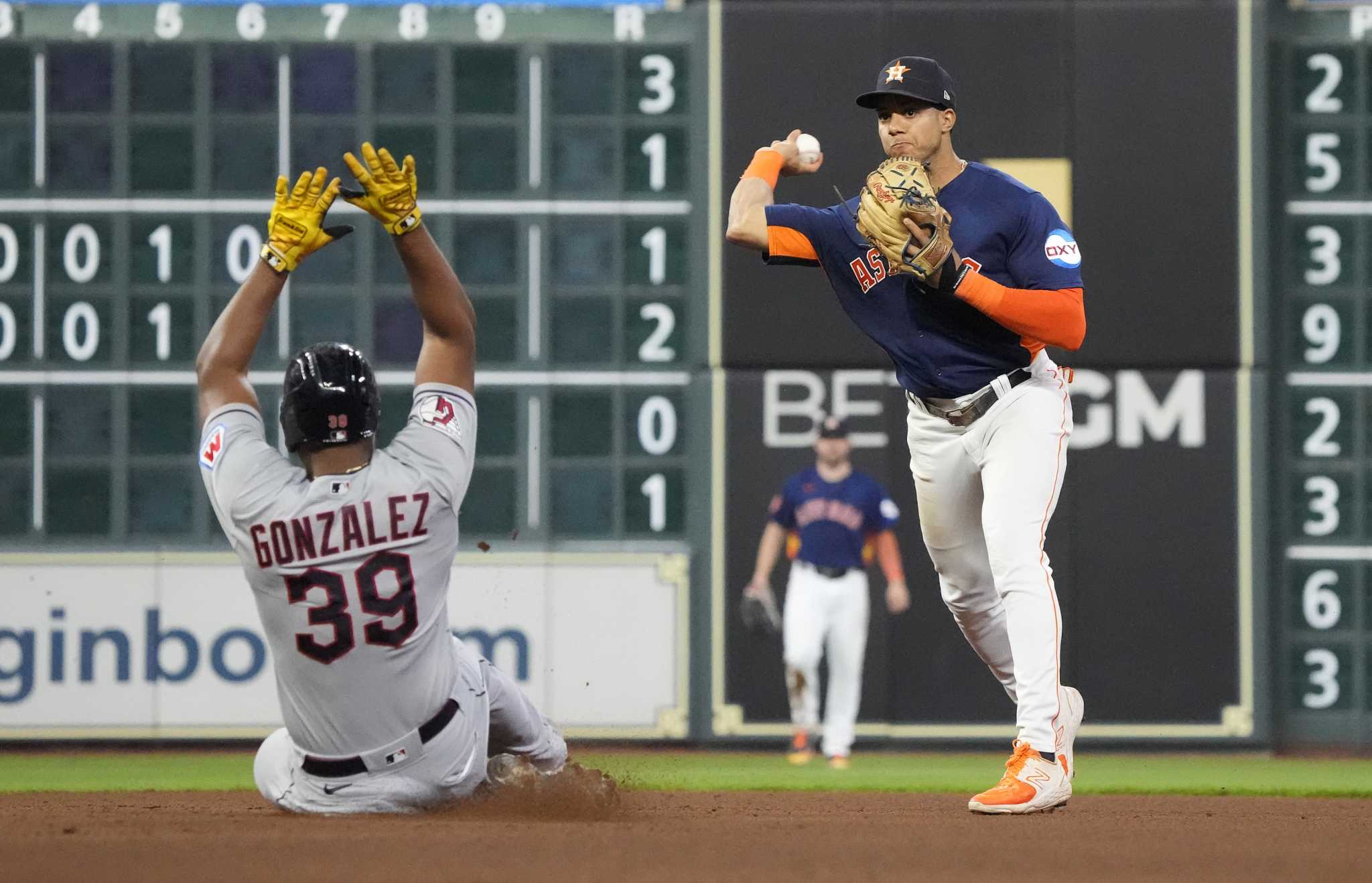 The play that may have saved Framber Valdez's no-hitter: Astros notes - The  Athletic