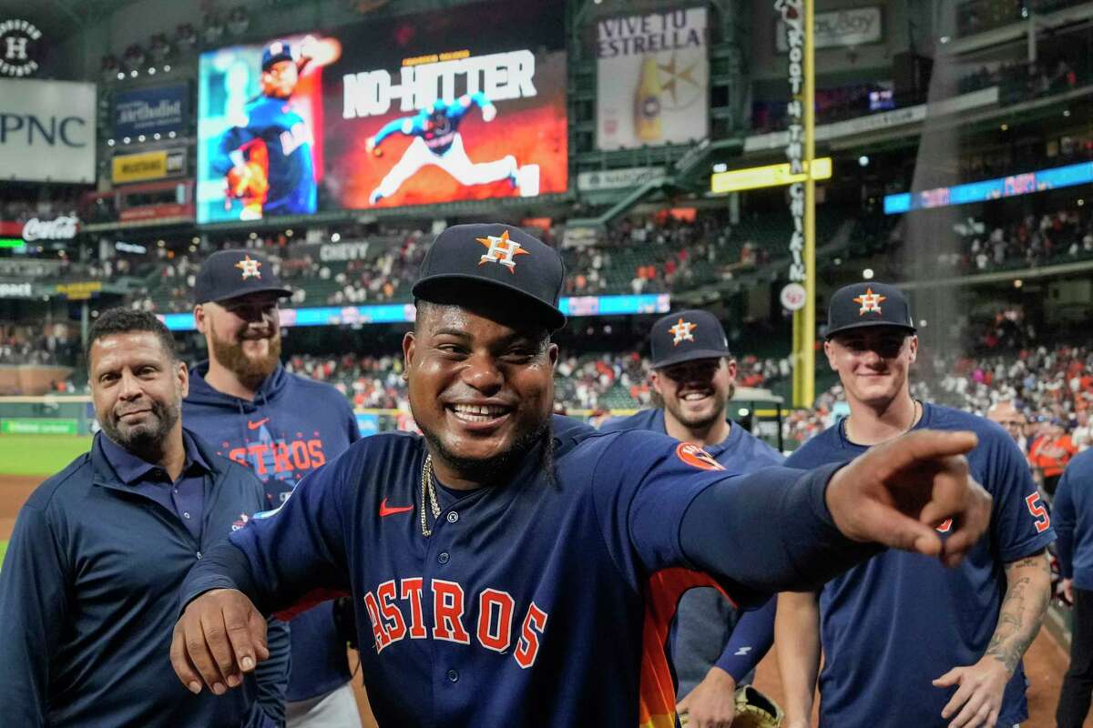 The play that may have saved Framber Valdez's no-hitter: Astros notes - The  Athletic
