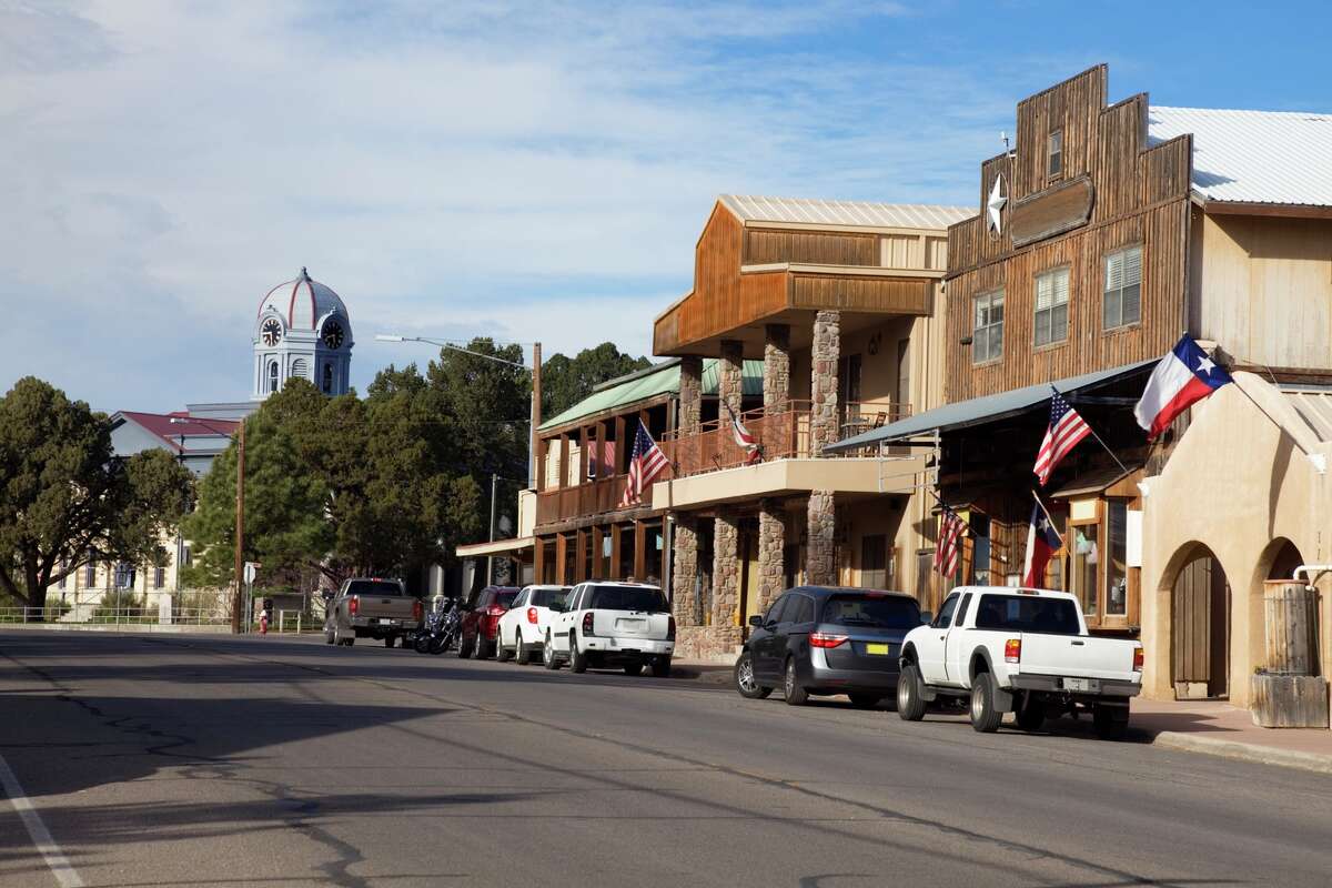 Texas' Quietly Hot Small Town: Everything You Need to Know About Hollywood  Favorite Smithville - Round Top