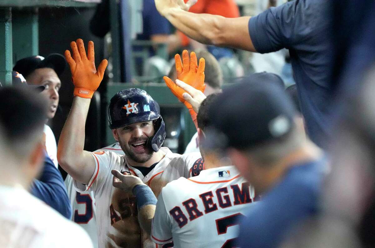 Photo: Altuve smile in MLB ALDS Game Rays at Astros in Houston