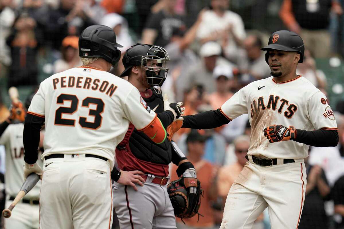 Diamondbacks make key plays to beat Giants