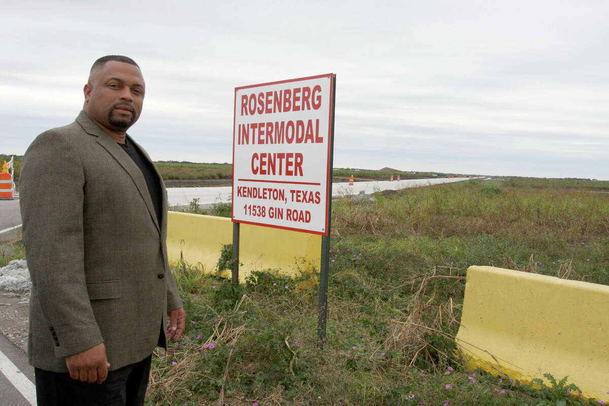 Kendleton mayor Darryl Humphrey indicted for abuse of public office