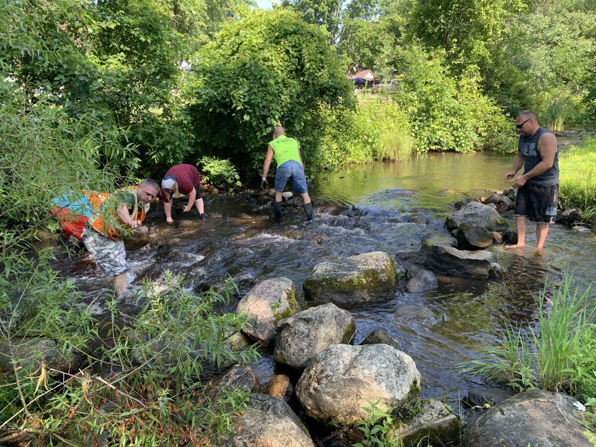 Crews remove 11 rock dams along Twin Creek in Evart