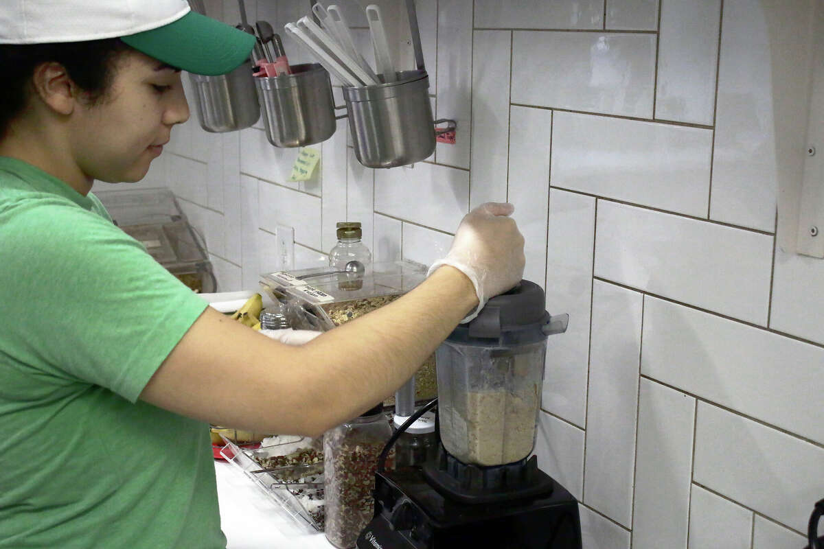 Fresh flavors key at Source Juicery in Edwardsville