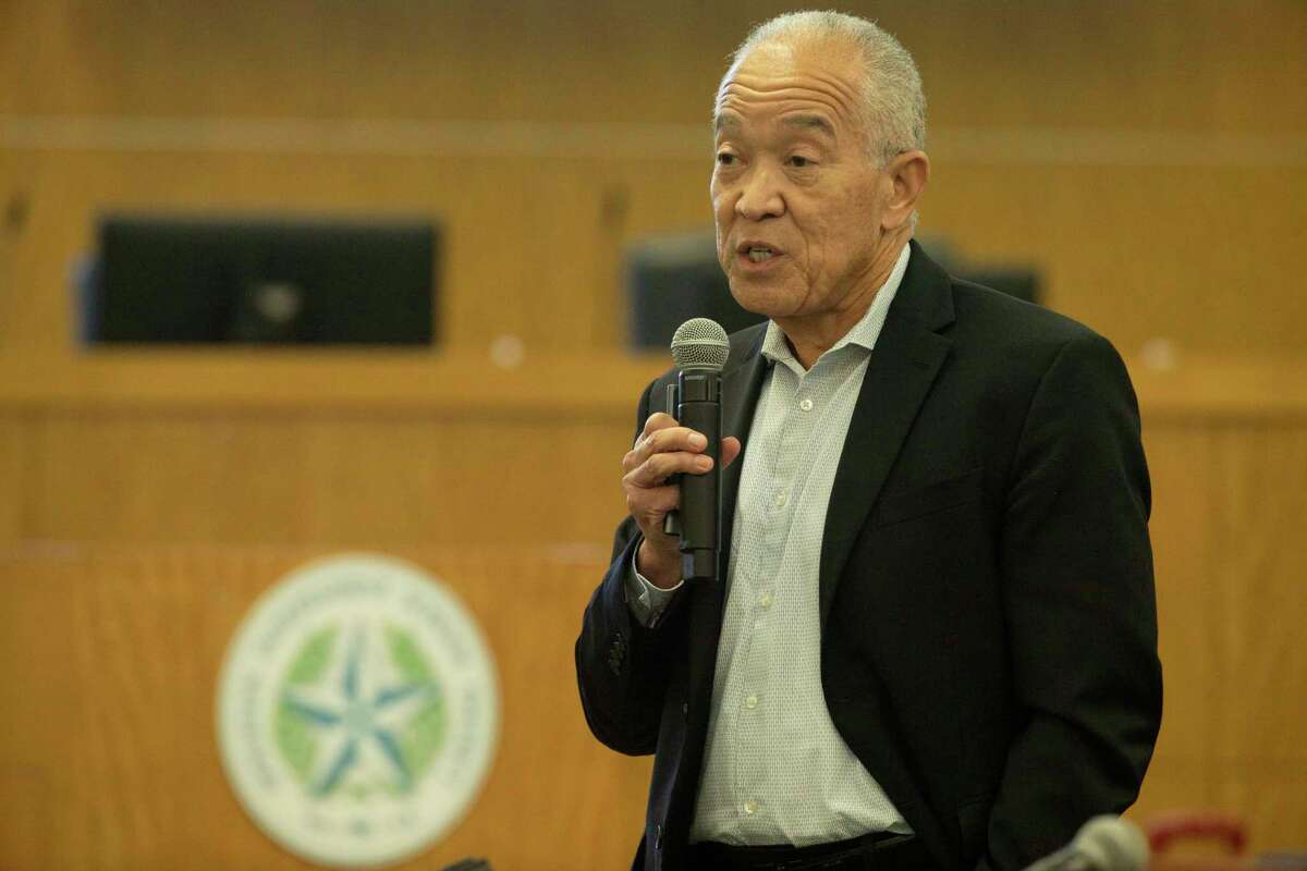 Story photo for Parent accuses HISD of 'power grab'