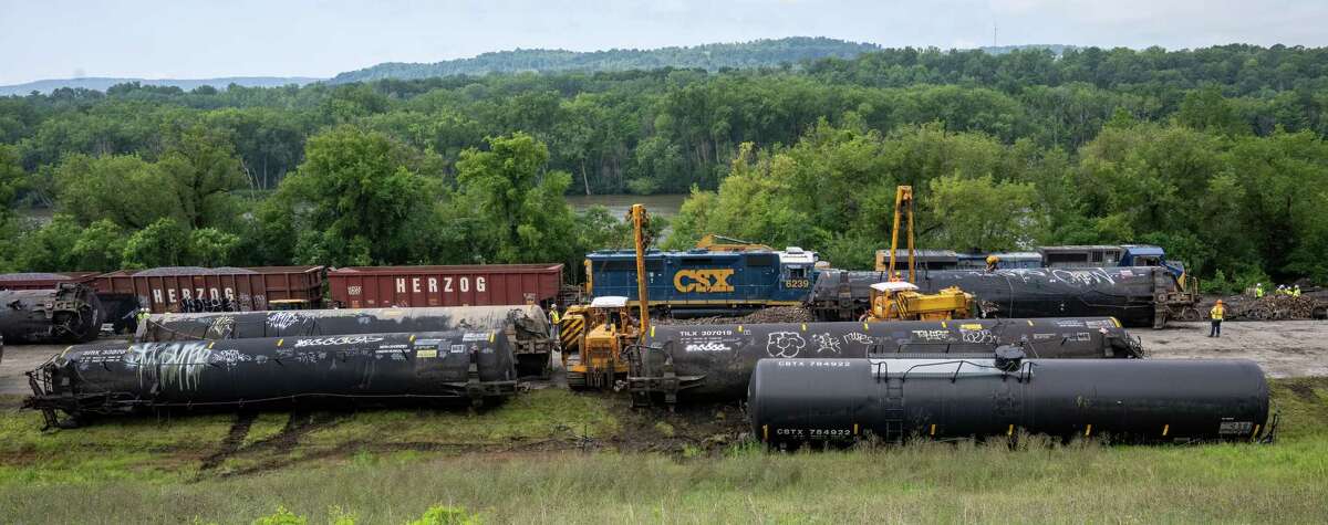 Investigation Cleanup Continue Following Amsterdam Train Derailment