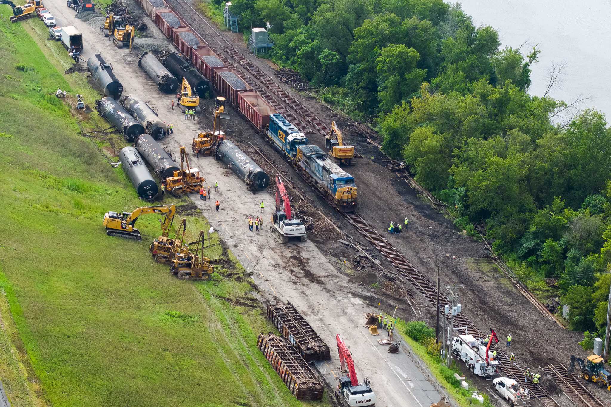 Investigation, Cleanup Continue Following Amsterdam Train Derailment