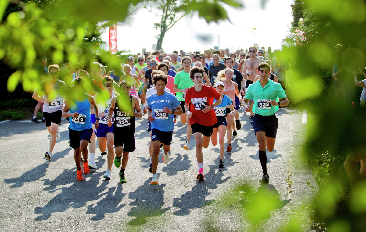 Photos Greenwich Road Runners' annual 5K race at Greenwich Point