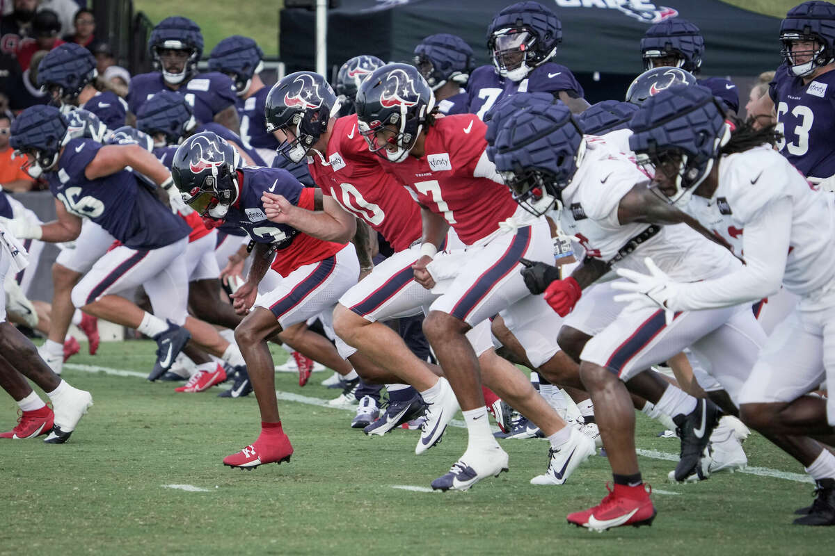 Houston Texans training camp observations: Jalen Pitre poised to start,  Davis Mills has up-and-down