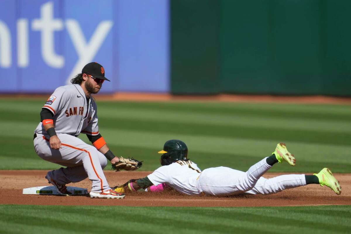 Brandon Crawford is Giants' reliable constant at shortstop