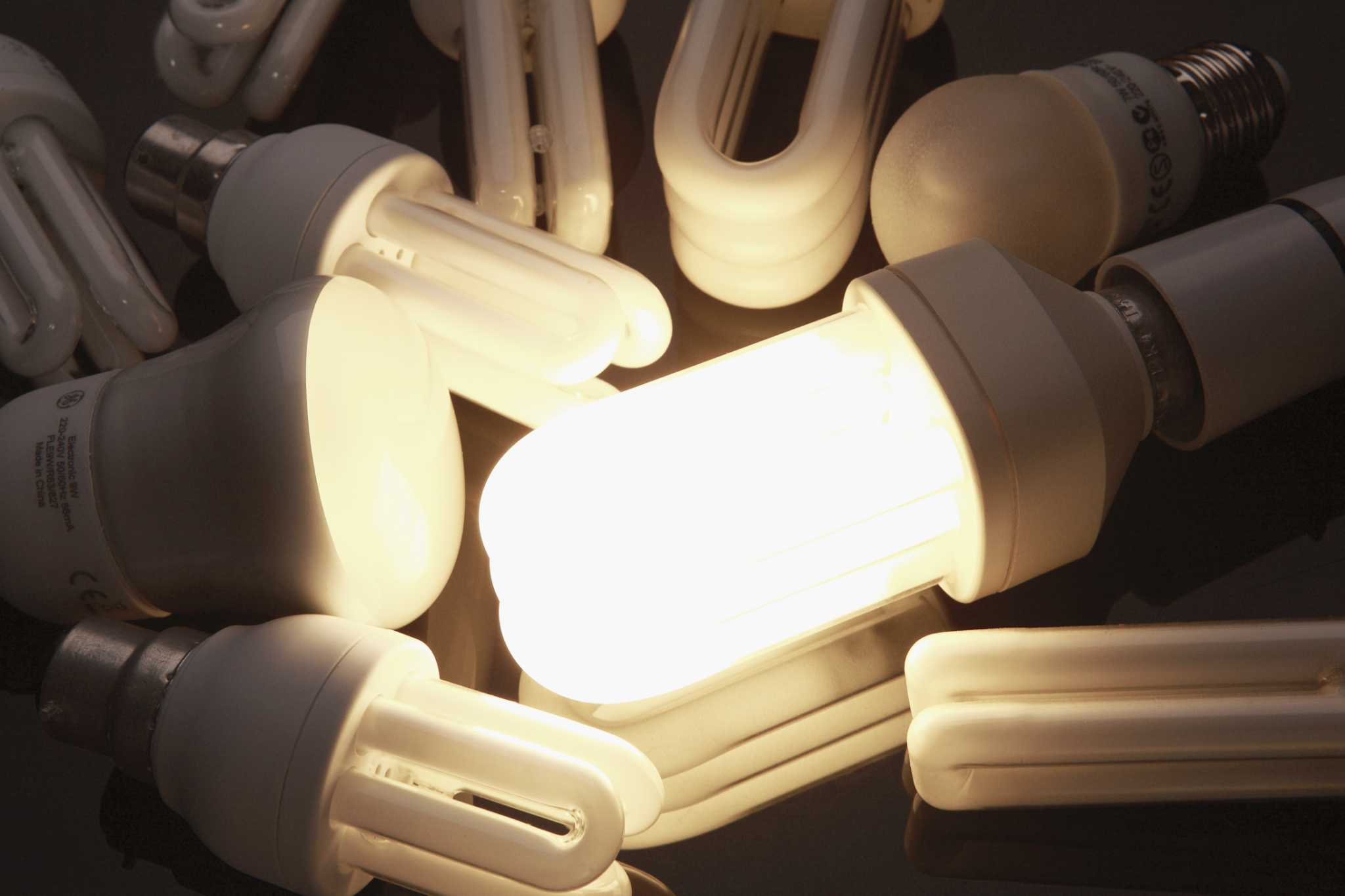 Power fully restored in Palo Alto after car hit pole, caused outage