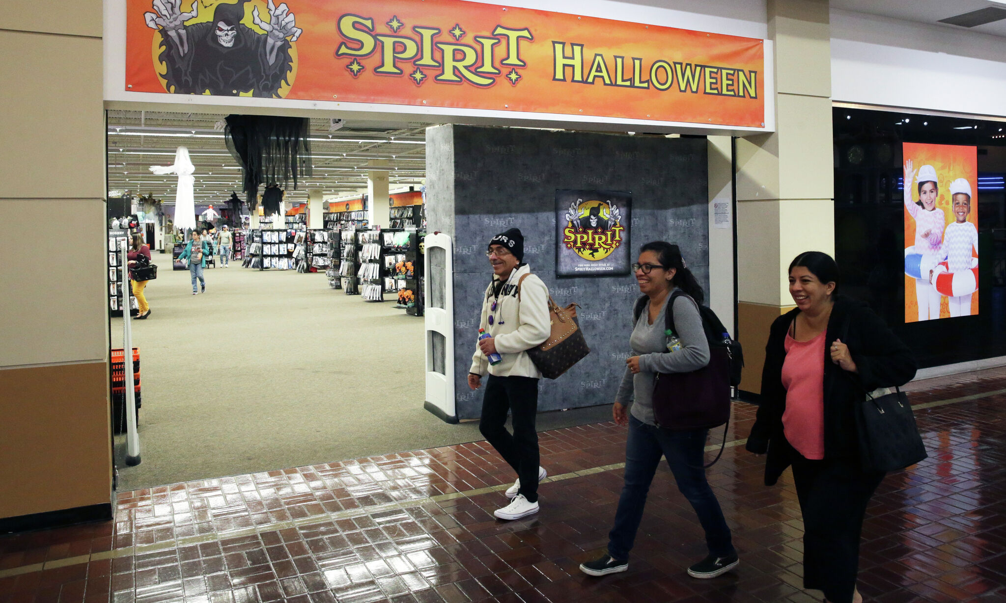 San Antonio Spirit Halloween locations start opening Tuesday