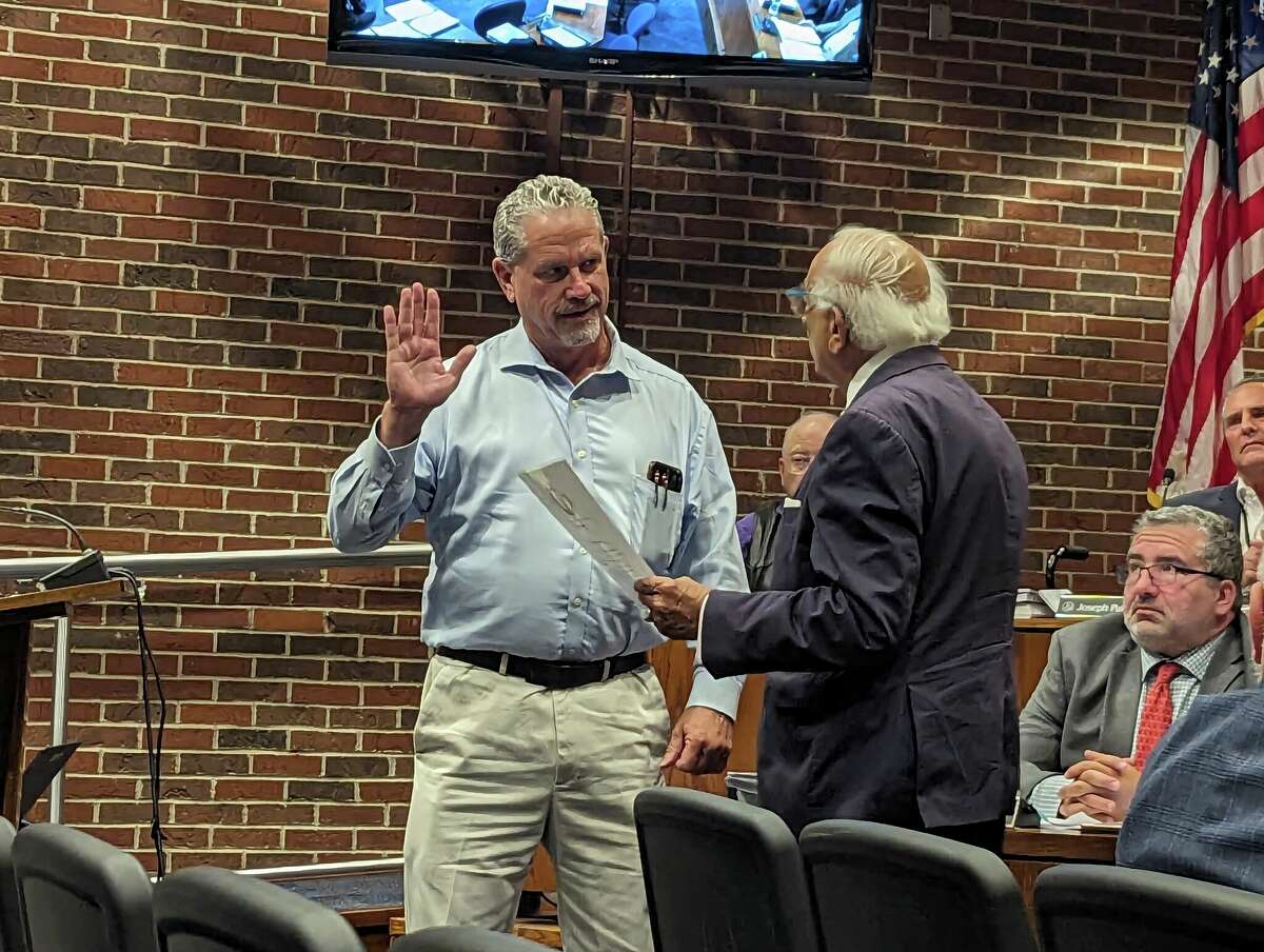 McGetrick sworn into Danbury City Council, replacing Jack Knapp