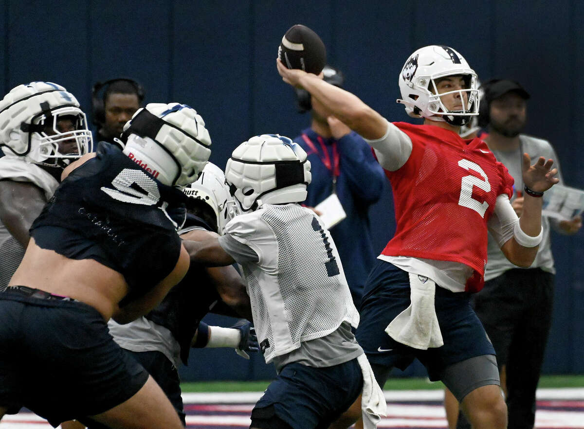 UConn loses its starting quarterback to injury for the 2nd