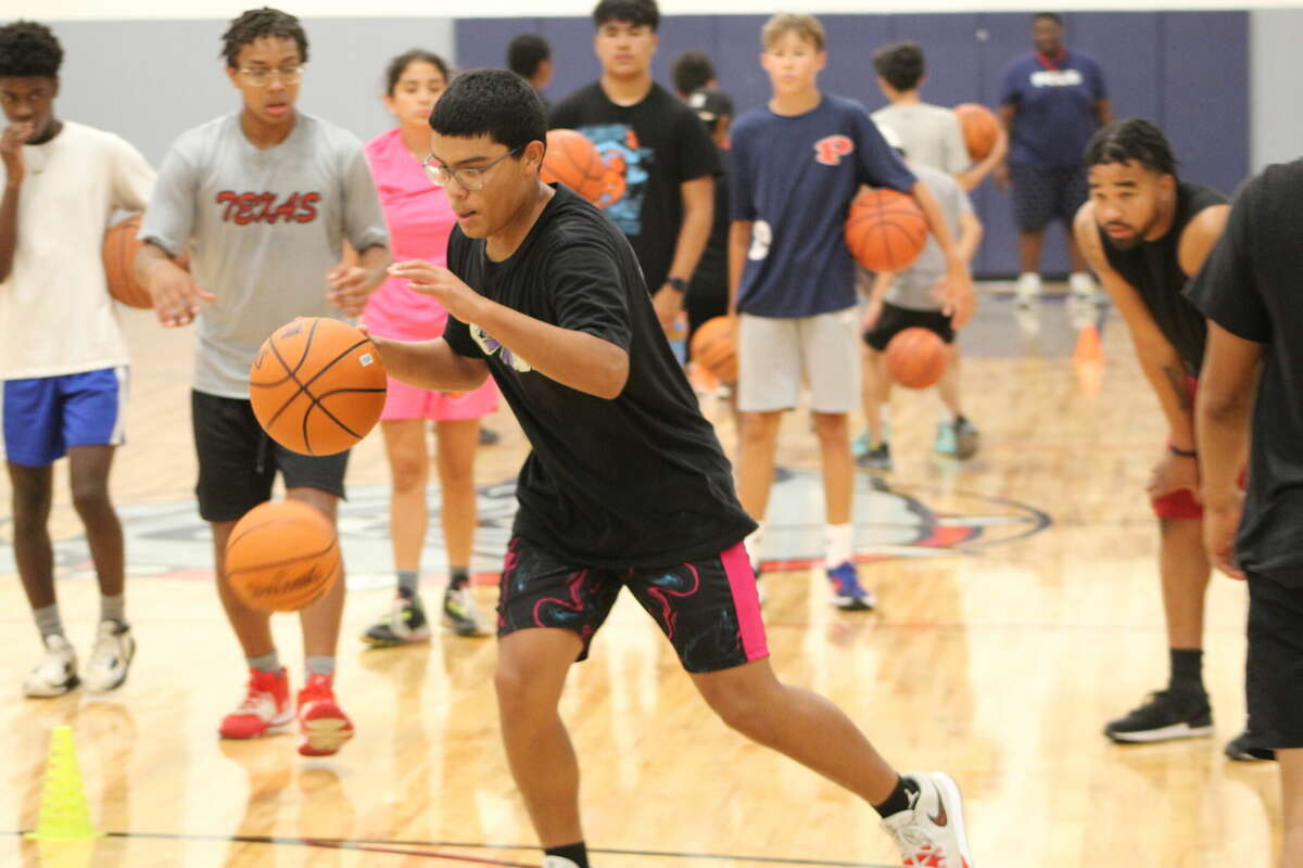 Plainview community comes together for free youth basketball camp