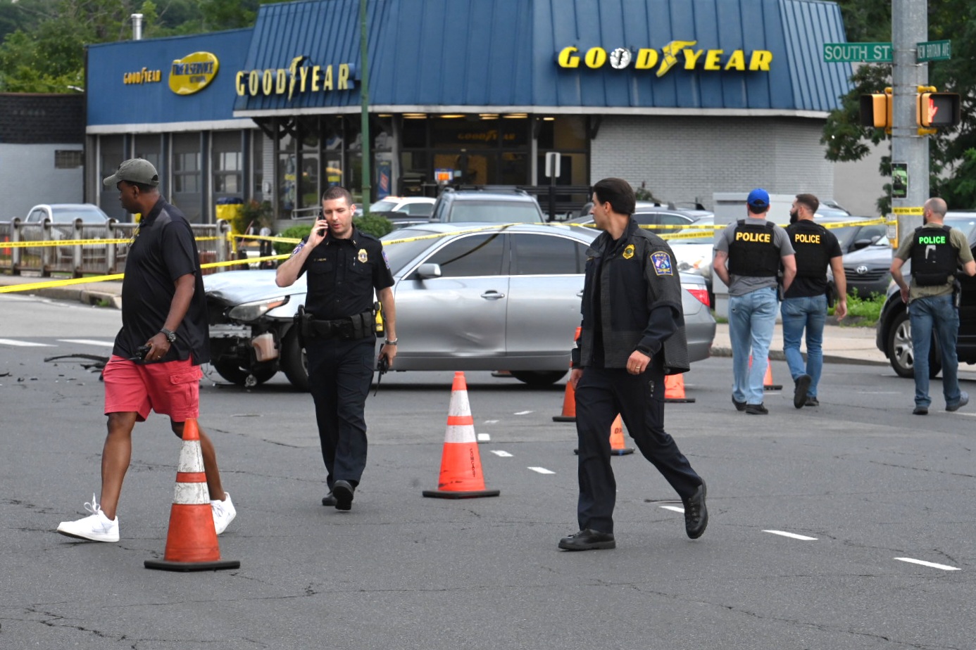 Chief: West Hartford police officer killed suspected car thief