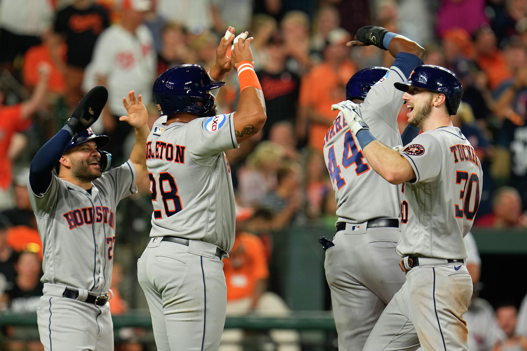 The Astros' Underdog Comeback: Will New Players Help Seal The Deal? - d5tve11