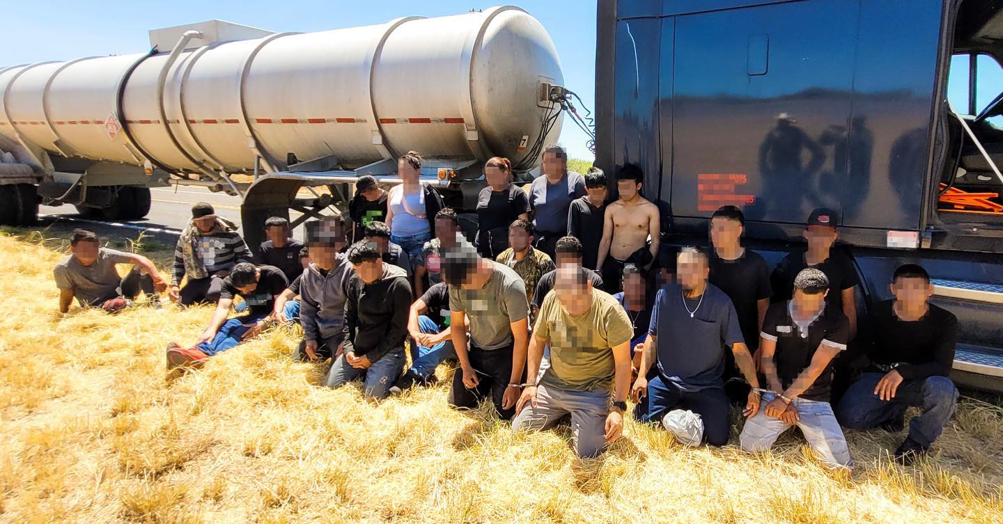 Human smuggling halted on I-35 by Laredo Sector Border Patrol