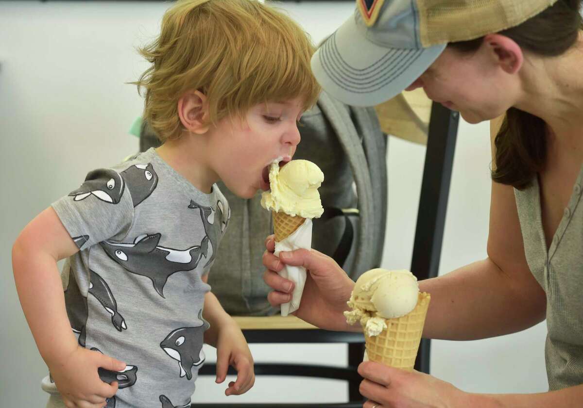 Twisters Ice Cream Cafe opens in New Fairfield at former Dunkin