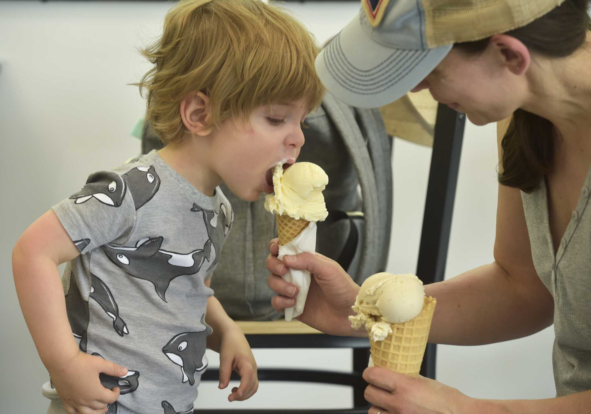 Twisters Ice Cream Cafe opens in New Fairfield at former Dunkin