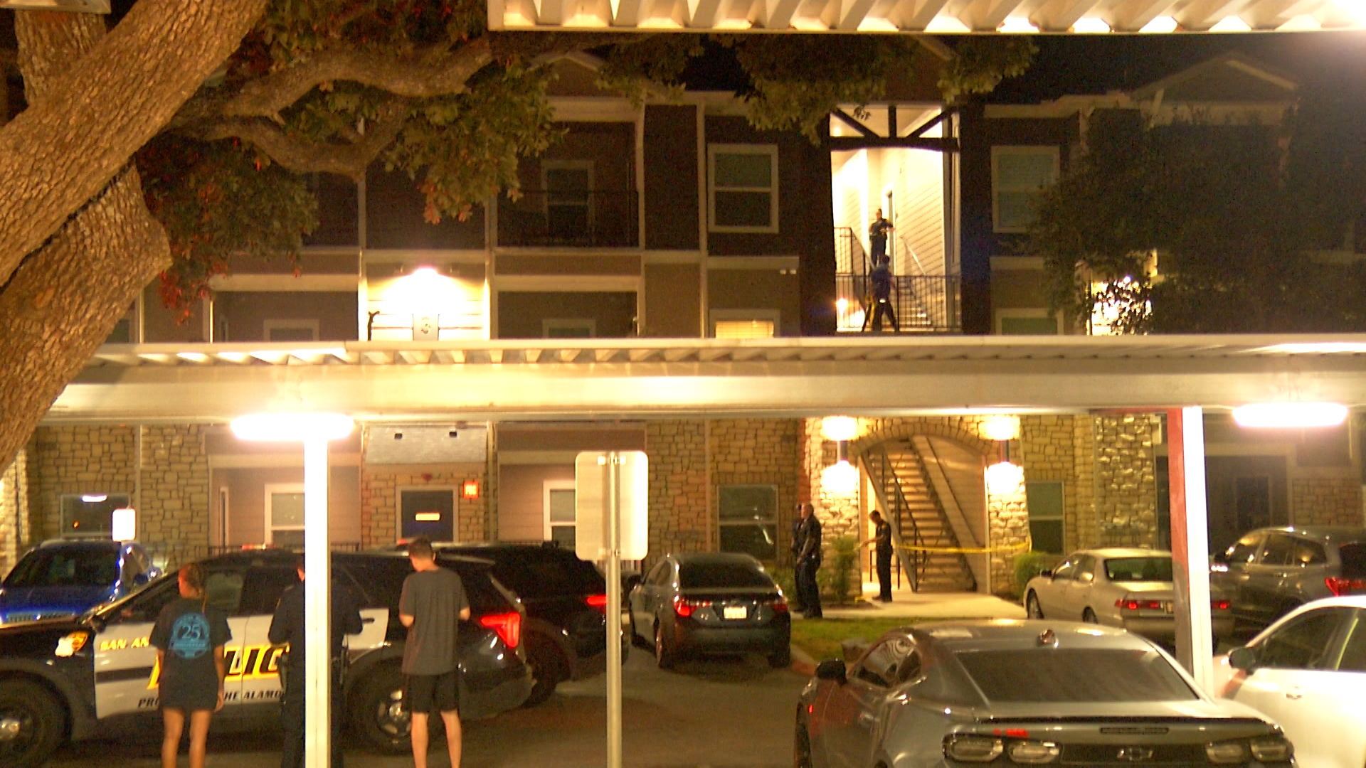 Suspected car thief at San Antonio apartment shot by resident