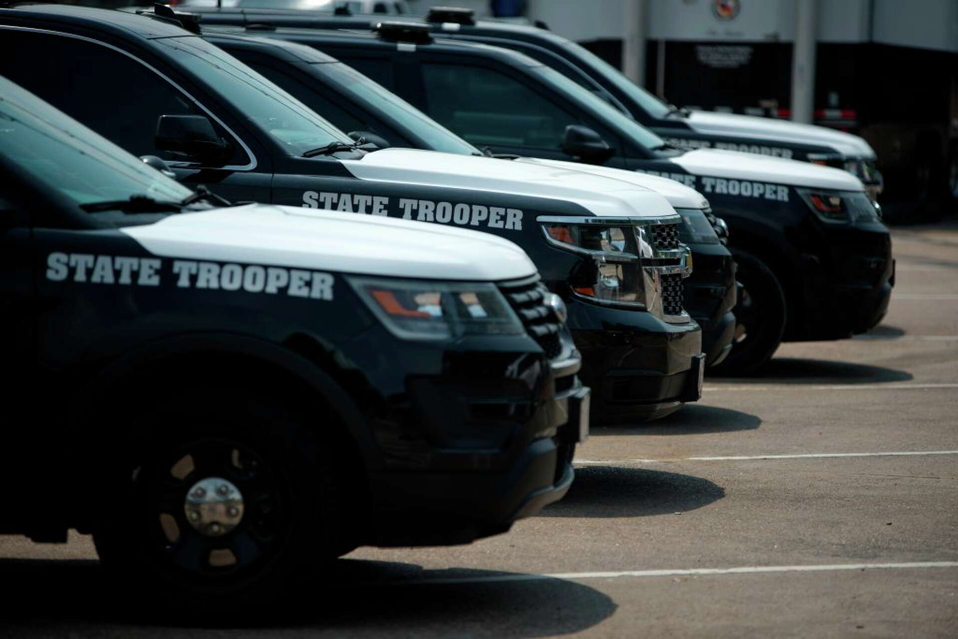 Woman assaults Texas trooper, hits cars during chase, DPS says