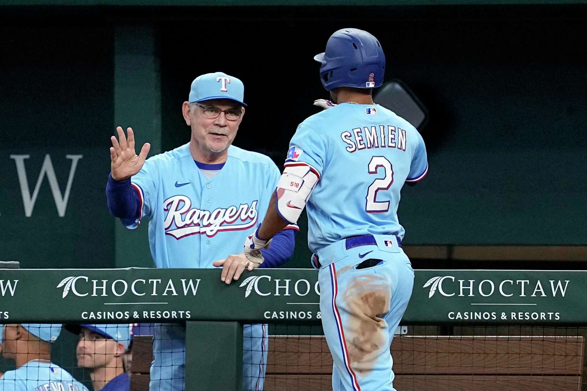 Ex-Giants manager Bochy back in S.F. for first time as Rangers skipper