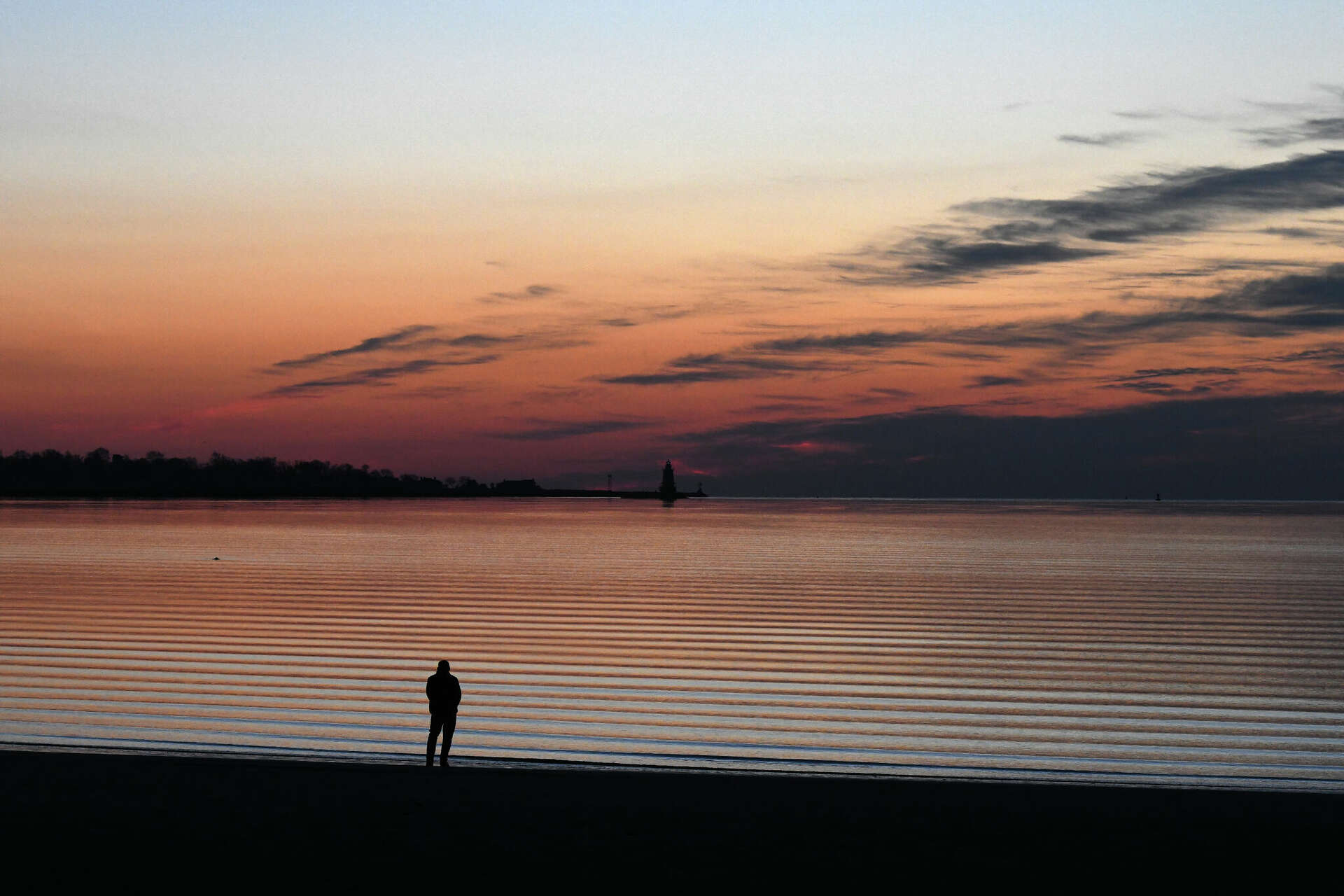 Swimmer's itch rash detected at Greenwich Point beach, officials say