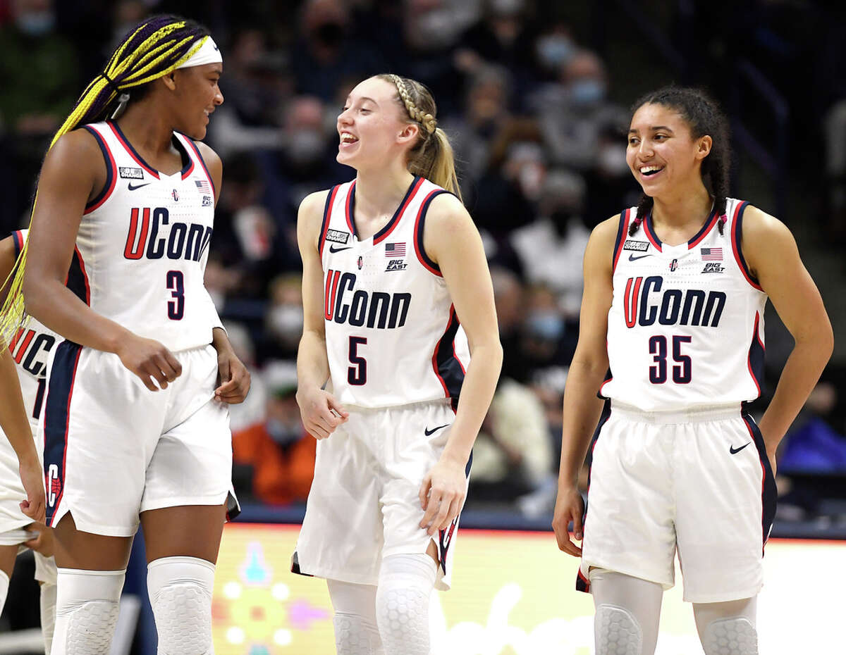 UConn women's basketball team holds first practice