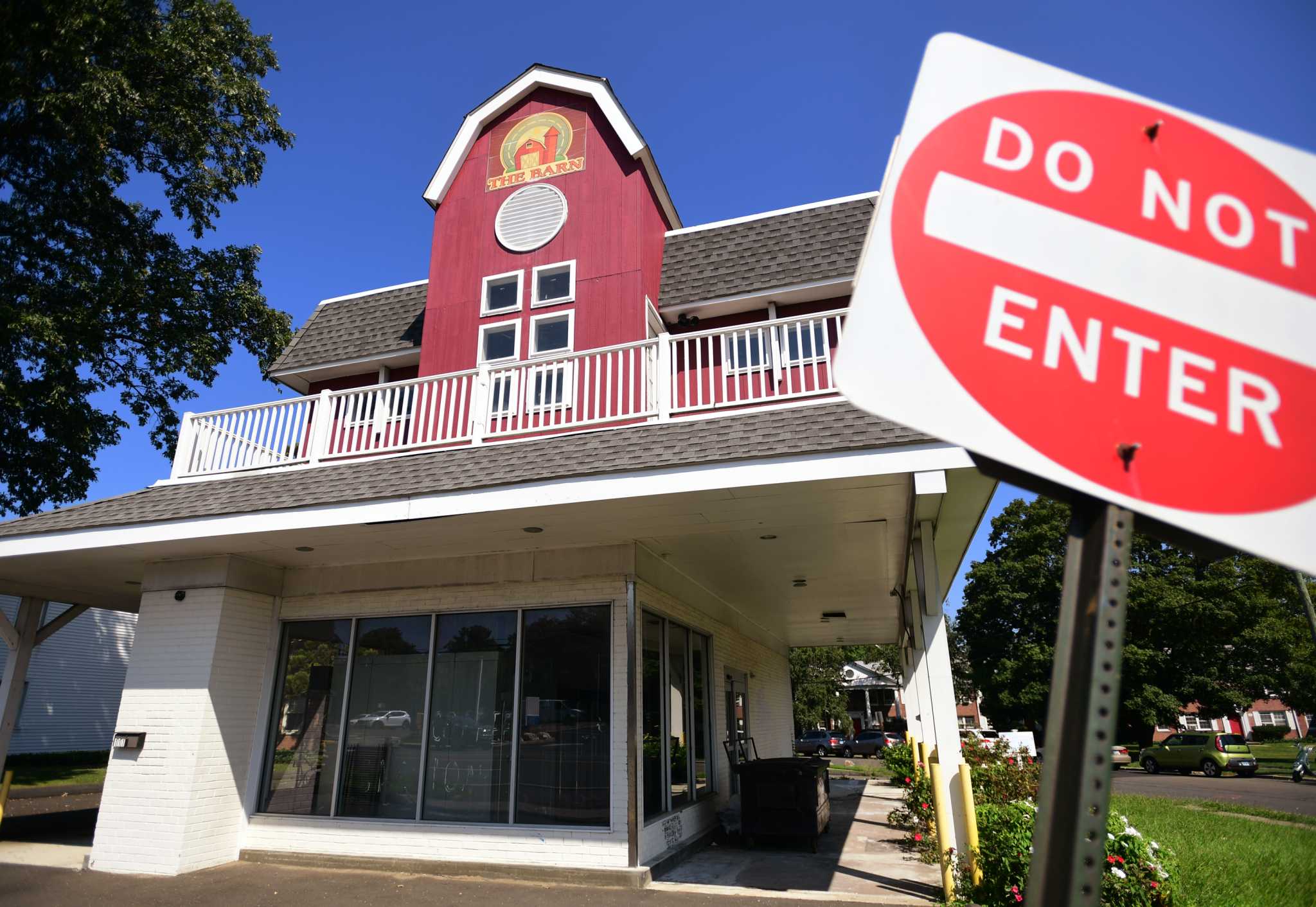 Michigan cannabis company rolls out Lansing's first drive-through  dispensary