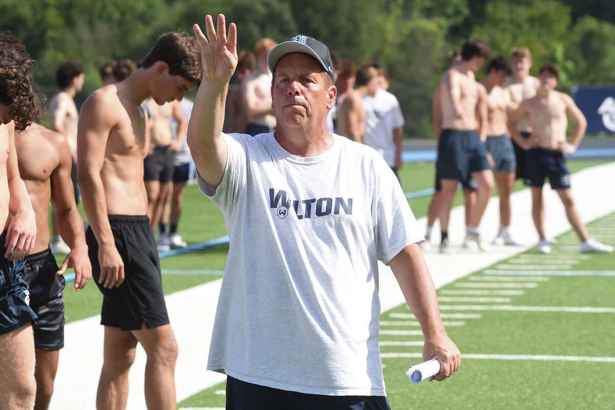 Wilton football team hoping it can surprise