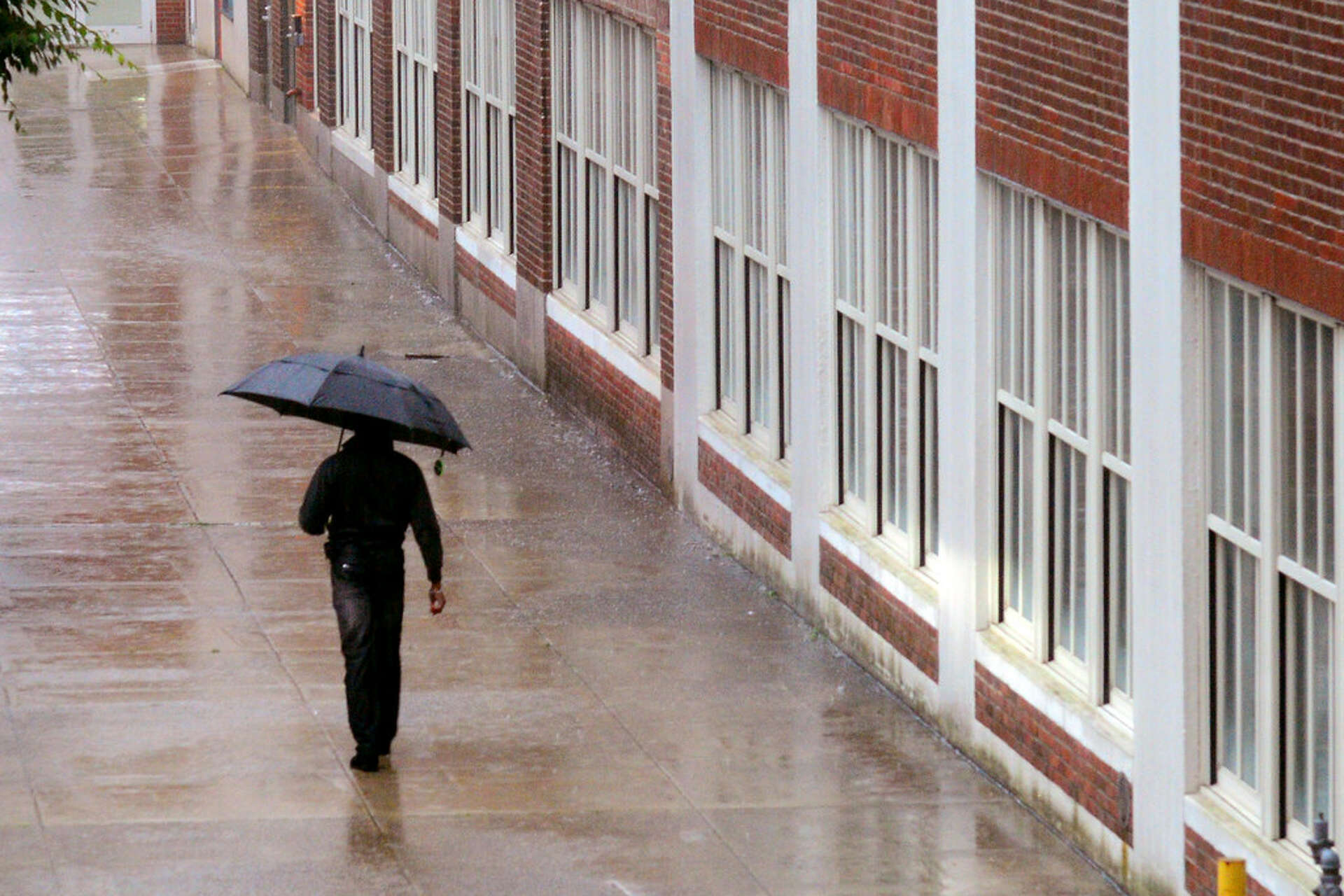 More than 1,000 still without power in CT after severe thunderstorms