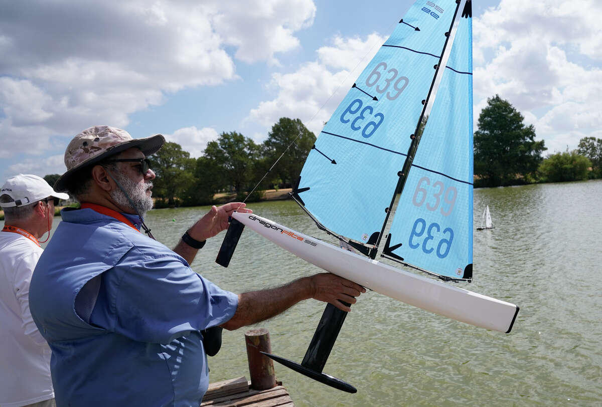 Woodlawn Sailing Club has big fun with little RC boats