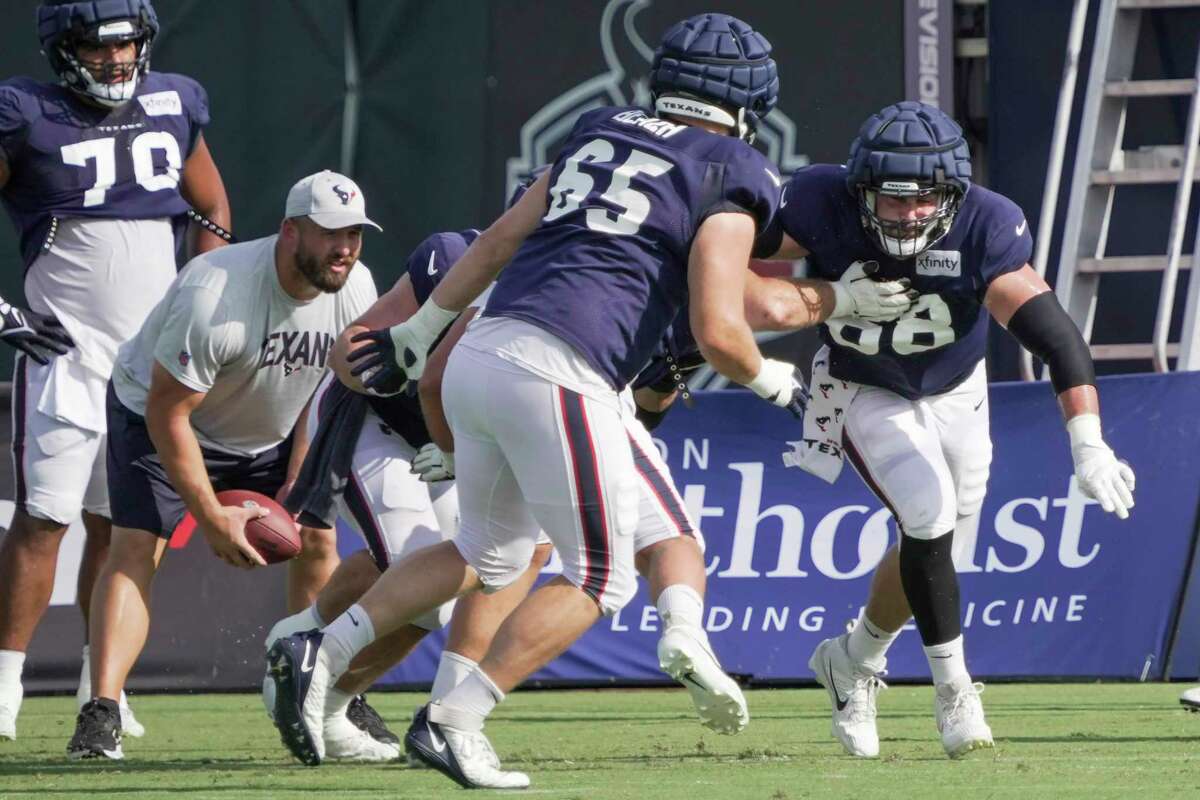 Houston Texans: Defense Showing Some Fight Again In Camp