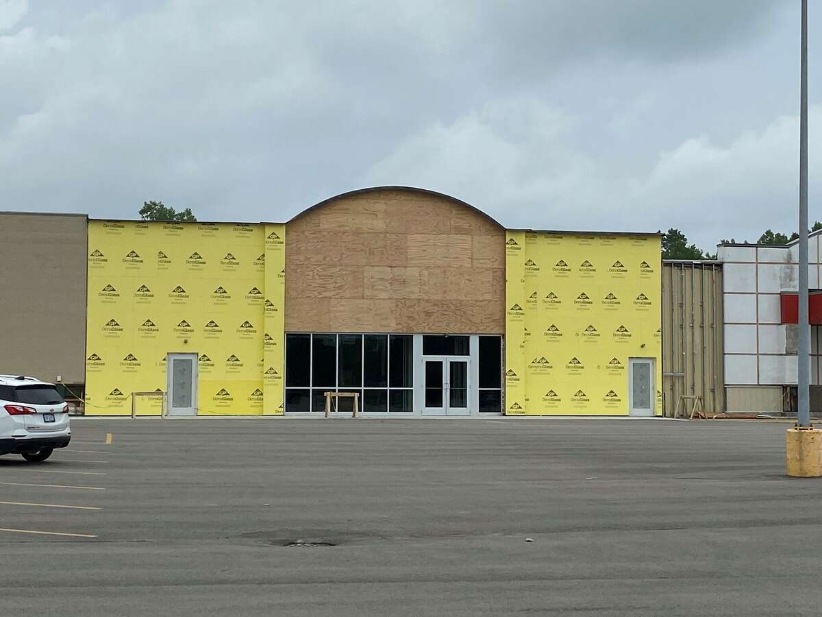 What's that going to be... behind Rachel's in Bad Axe?