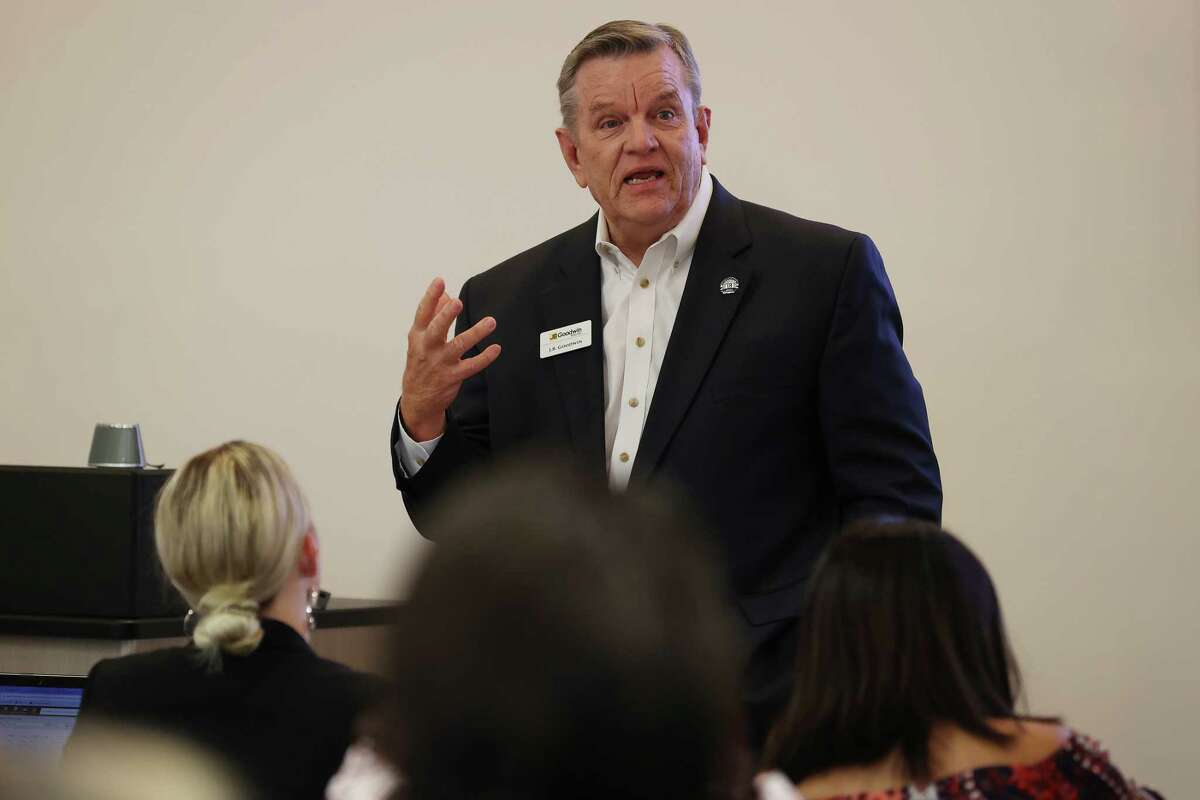 JB Goodwin, CEO of JB Goodwin Realtors, speaks to his realtors during a company meeting at their Sonterra Boulevard offices, Tuesday, Aug. 15,2023.