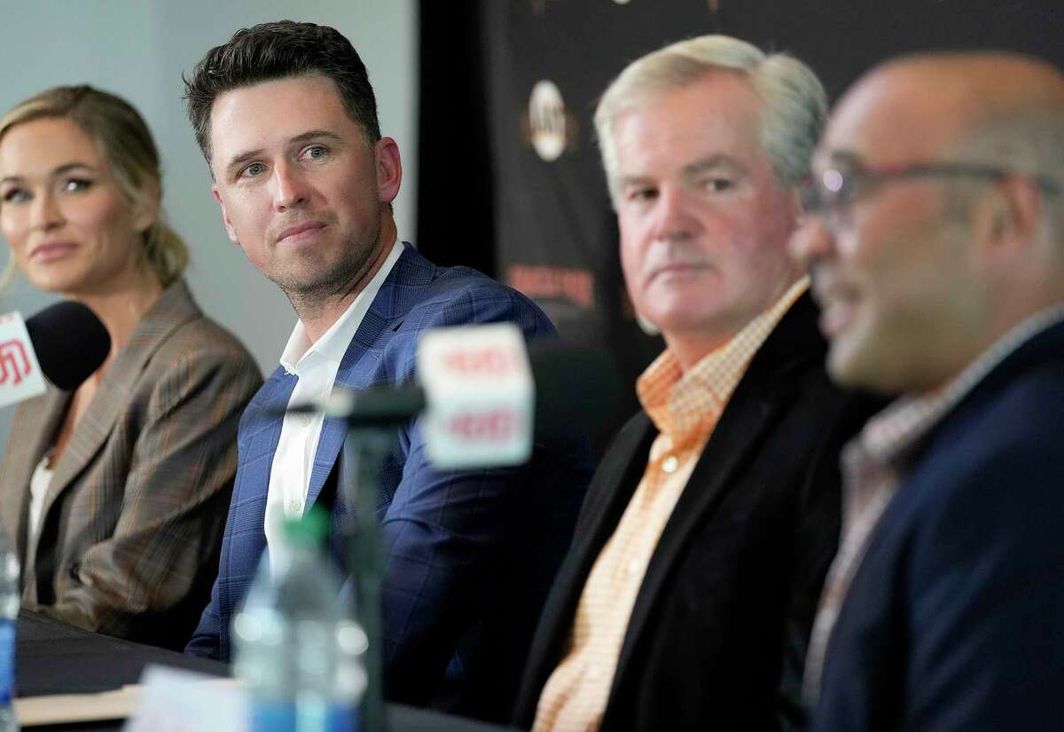 Giants owner: Farhan Zaidi, Gabe Kapler 'will both be here next year'