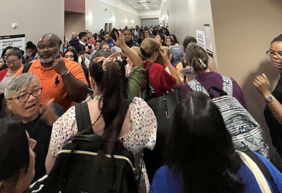 The crowded hallway at NRG: Another scandalette.