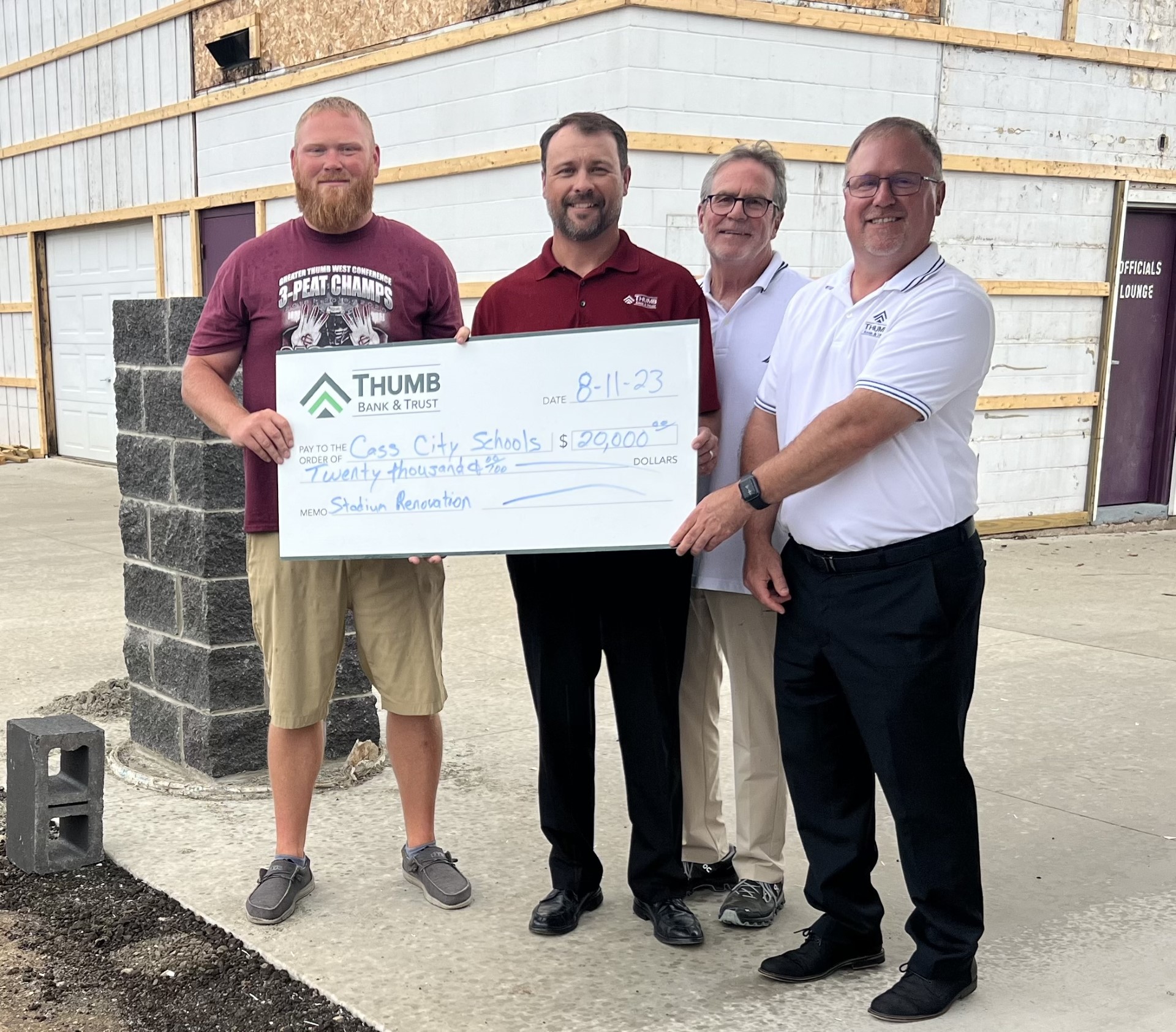 Thumb Bank and Trust donates to Cass City School project