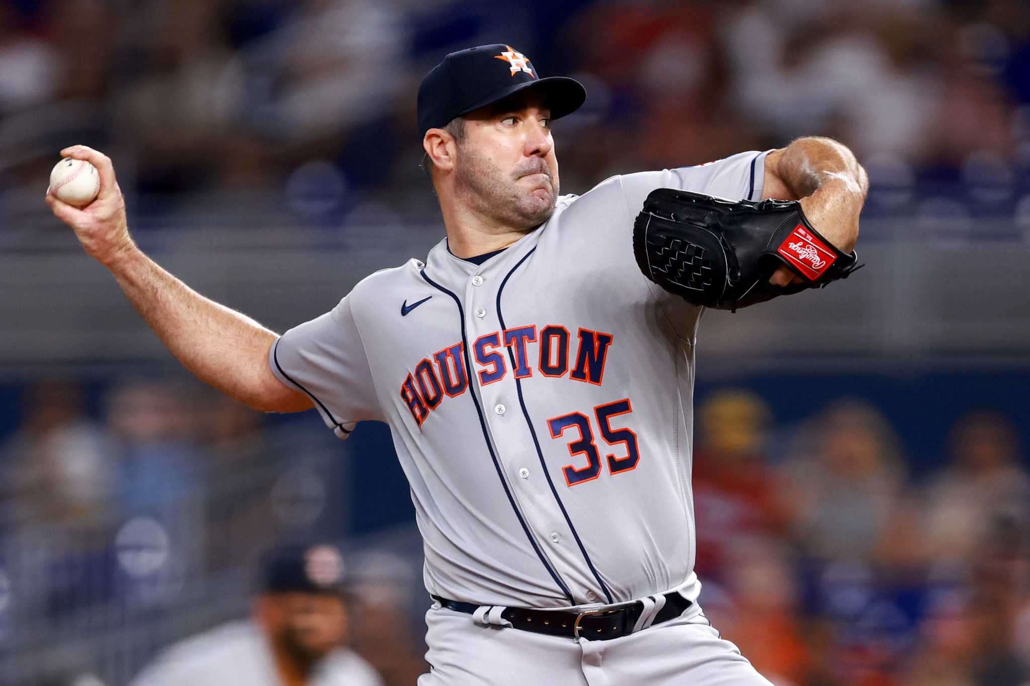 Verlander gets MLB-leading 12th win as Astros beat A's 5-0
