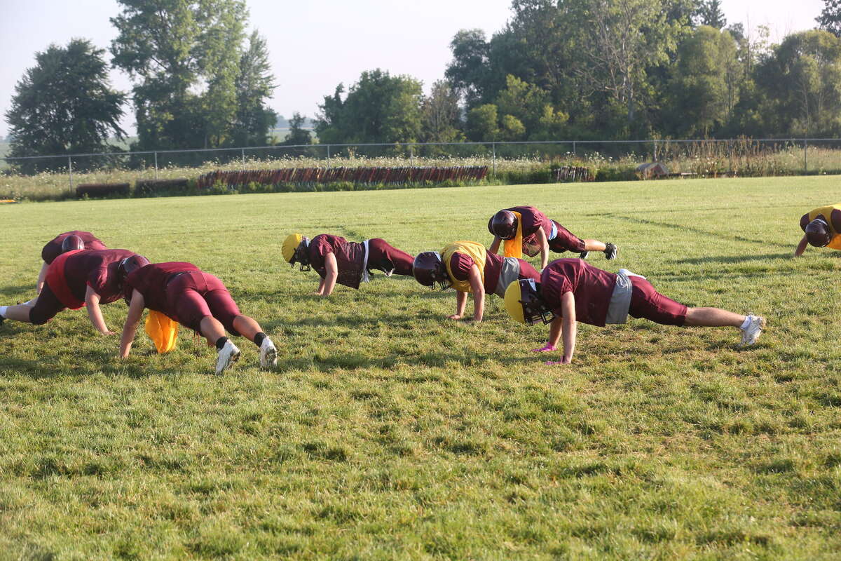 Deckerville Eagles football has final practice before scrimmage