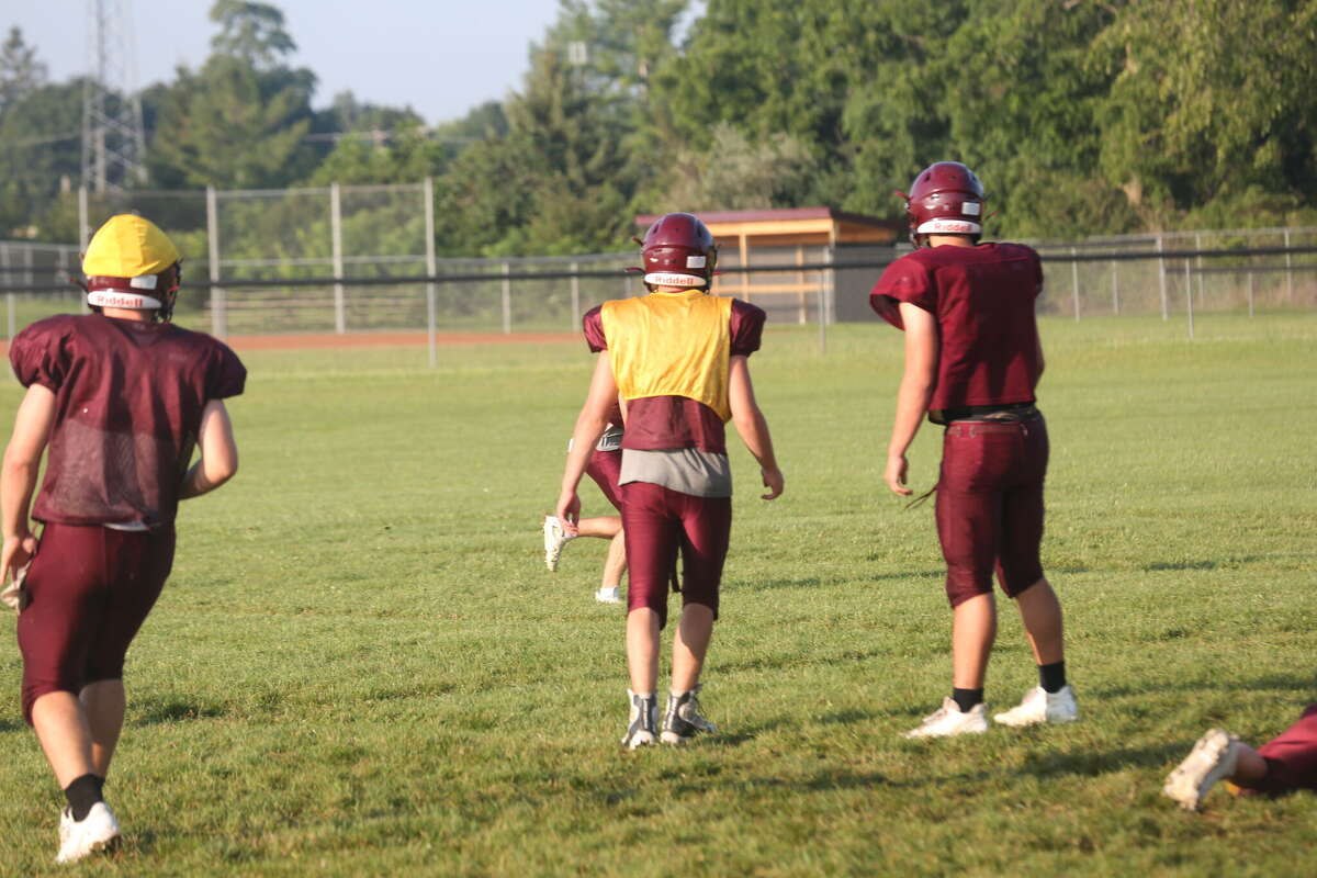 Deckerville Eagles football has final practice before scrimmage