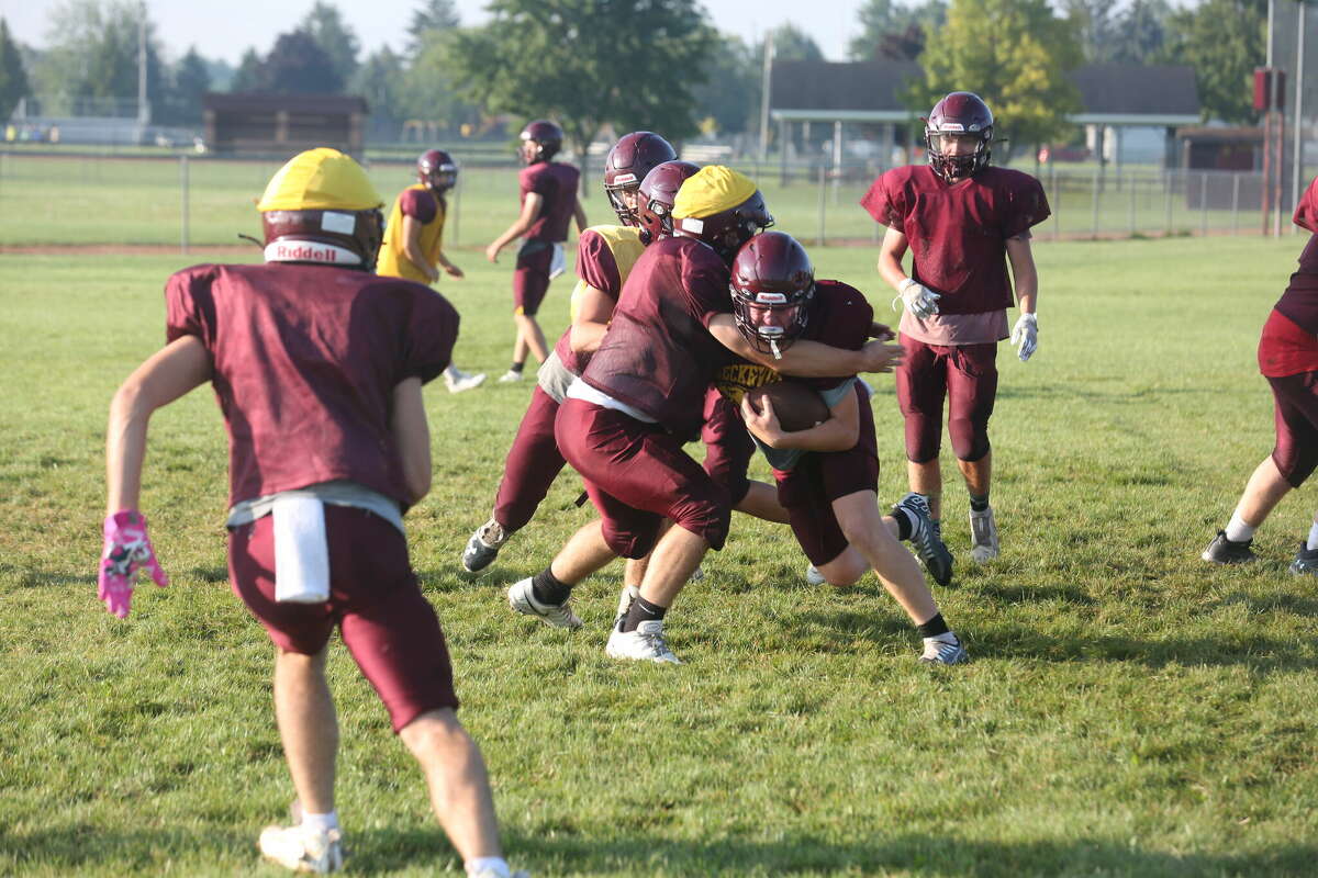 Deckerville Eagles football has final practice before scrimmage